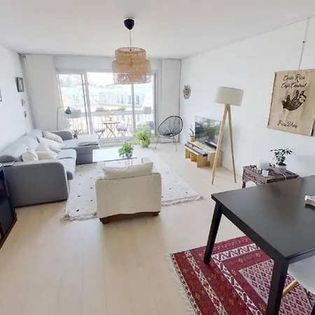 Modern And Quiet Apartment W/Balcony * Paris